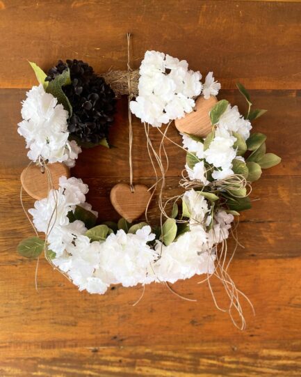 Guirlanda com flores de seda - Imagem 7
