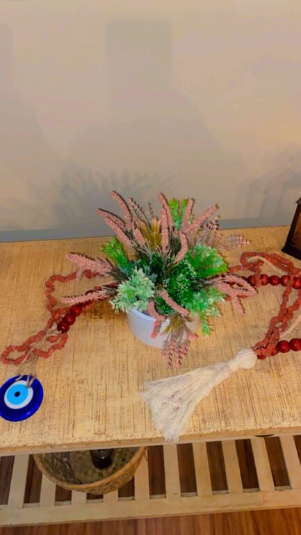 colar decoratico com contas de madeira variadas, olho grego e sisal - Imagem 4