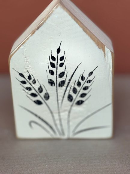 casinha de madeira decorativa